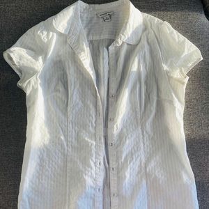BANANA REPUBLIC Good Medium Button Up